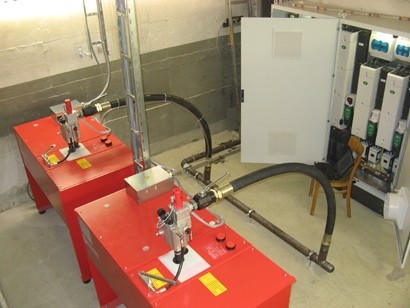  Machine room with a double power unit 